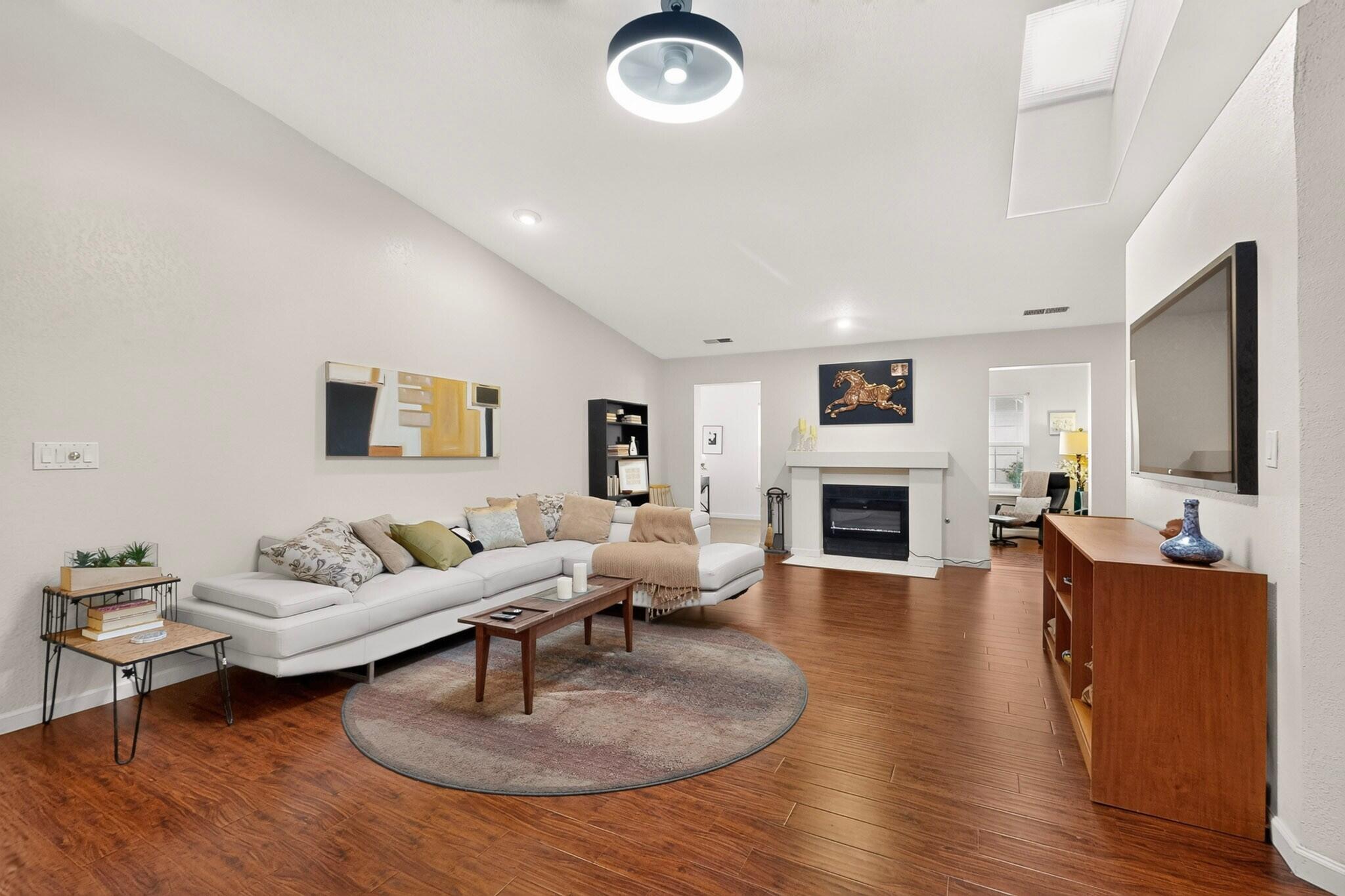 10905 Central Park Drive NE