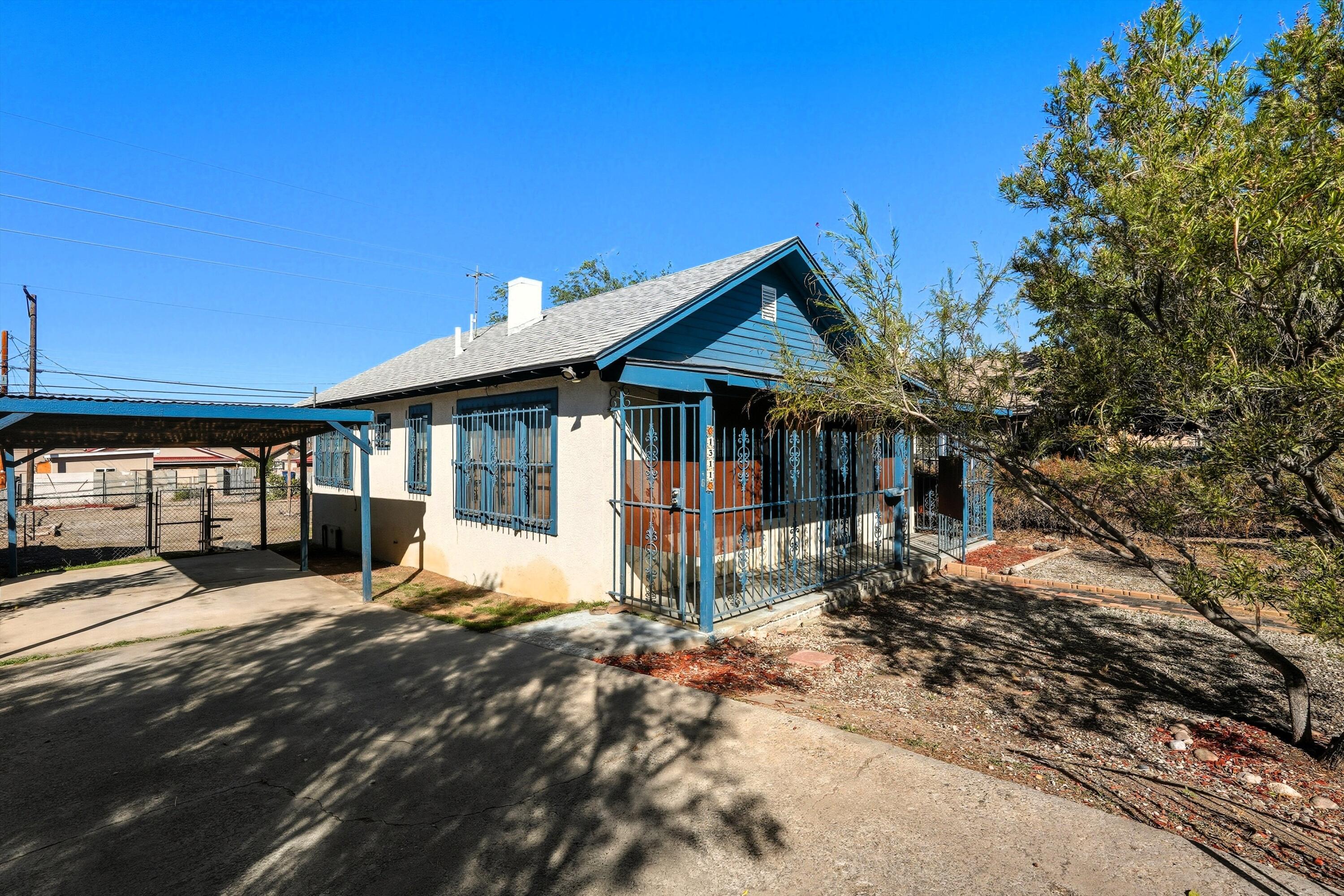 1311 EDITH Boulevard SE