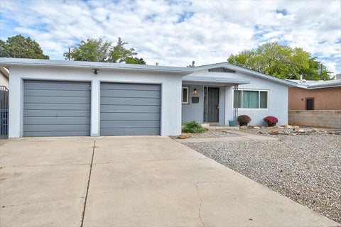 Photo of 1100 Chama Street NE, Albuquerque, NM 87110 (MLS # 1112802)