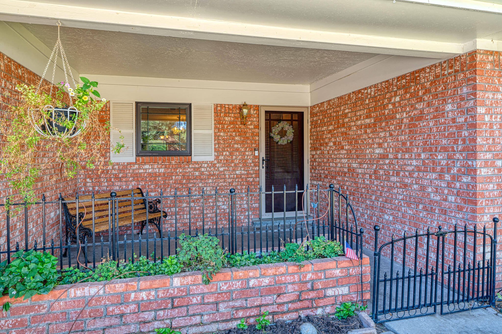 7212 CARRIAGE Road NE