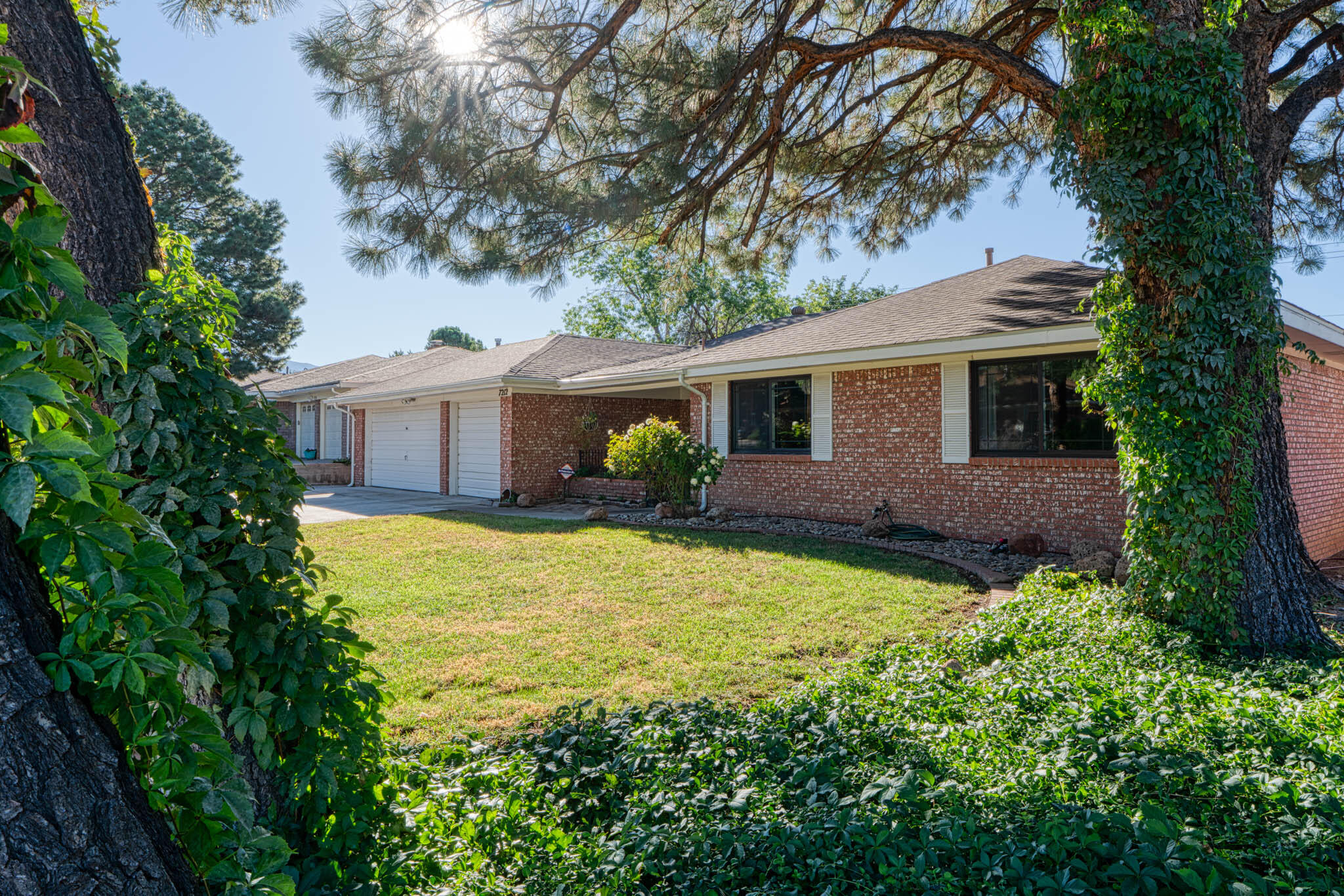 7212 CARRIAGE Road NE