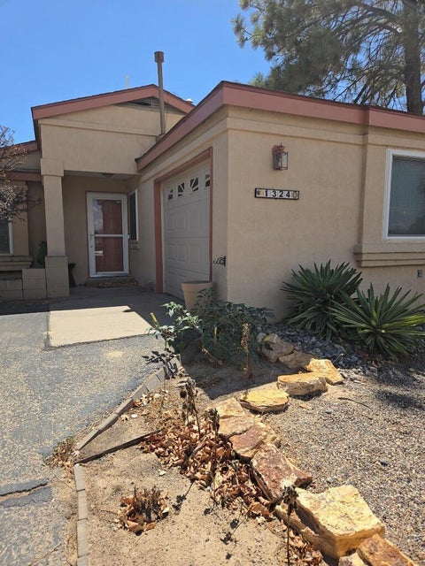 Homes For Rent - 1324 Lil Avenue<br/> Sandoval County, Rio Rancho, NM 87144