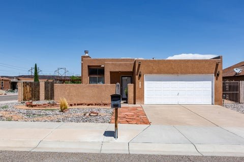 Homes For Sale - 7515 Corte Plateada<br/> Bernalillo County, Albuquerque, NM 87120