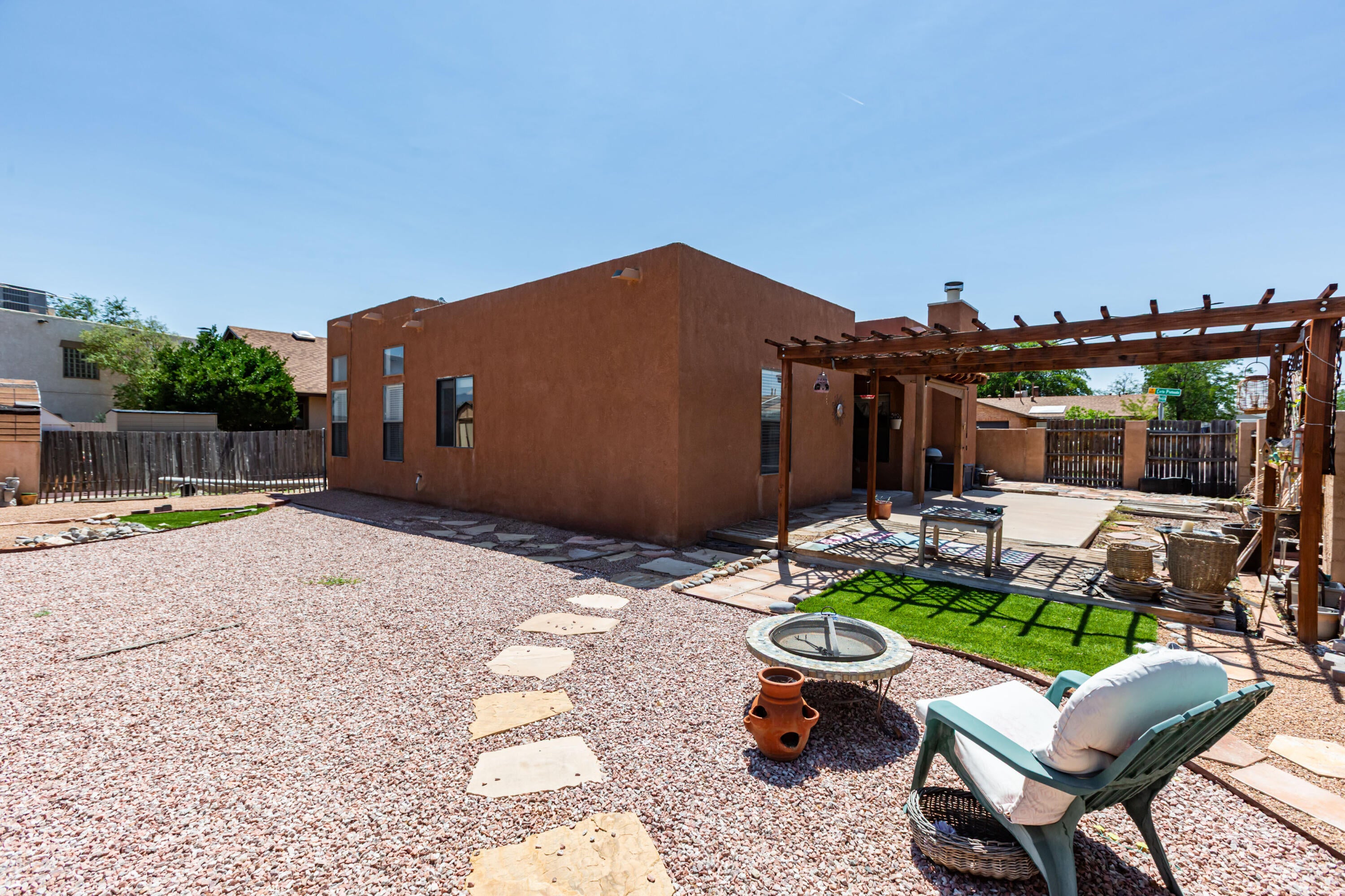 7515 Corte Plateada NW