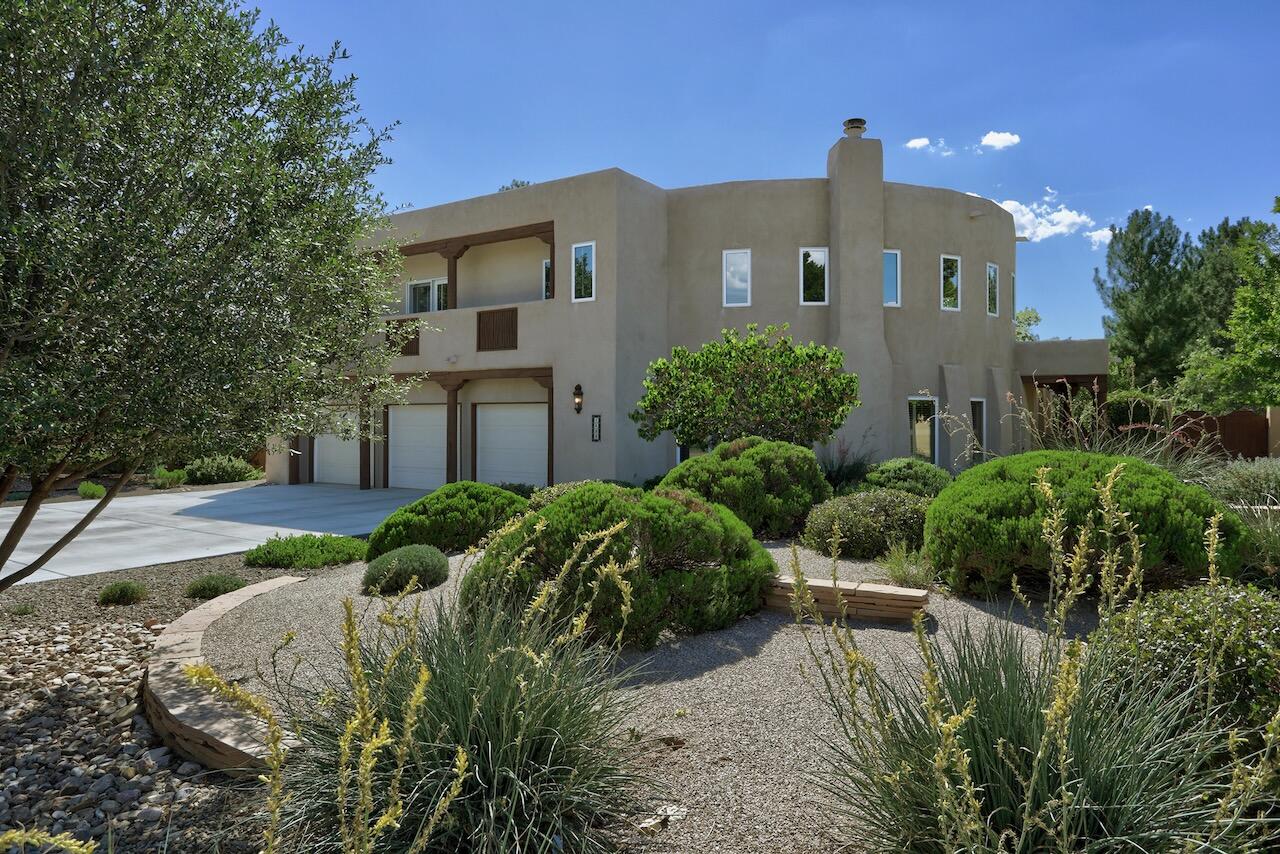 View Albuquerque, NM 87107 house