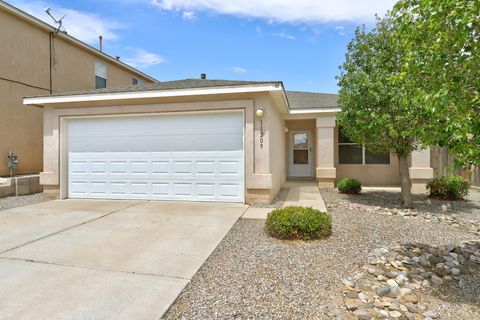 Photo of 11209 Red Robin Road SW, Albuquerque, NM 87121 (MLS # 1102838)
