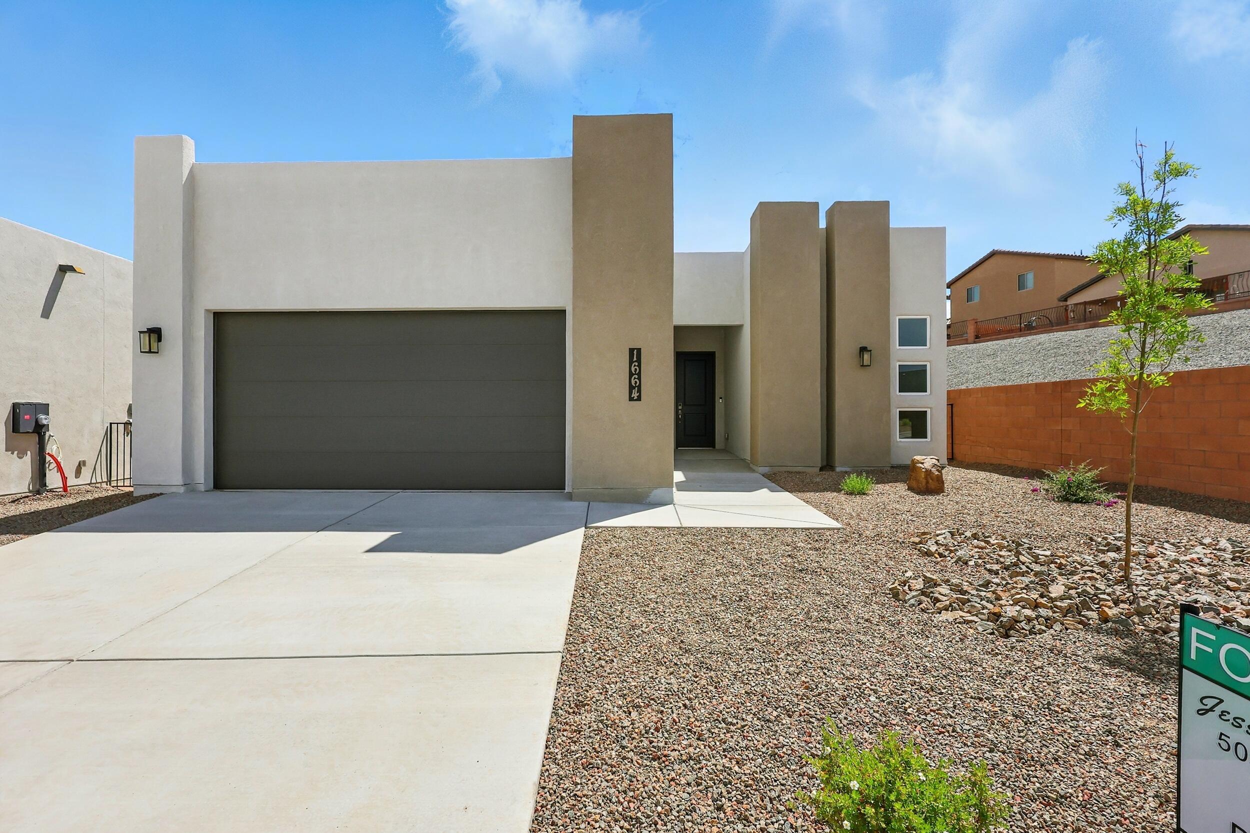 1664 Tesoro Loop, Los Lunas, New Mexico image 2