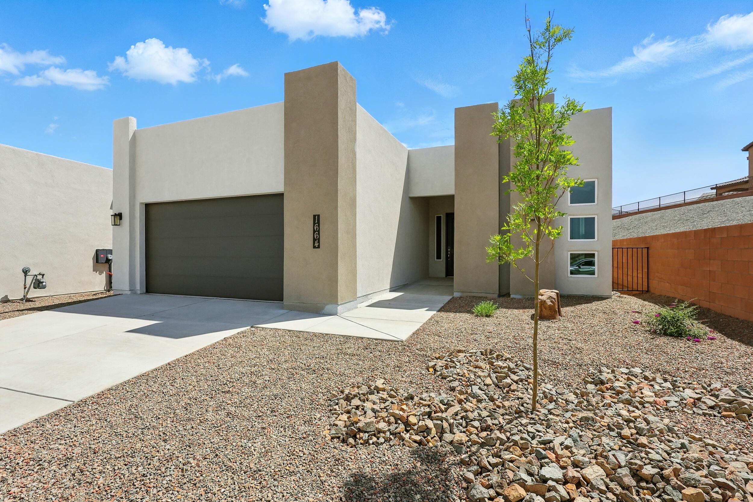 1664 Tesoro Loop, Los Lunas, New Mexico image 1
