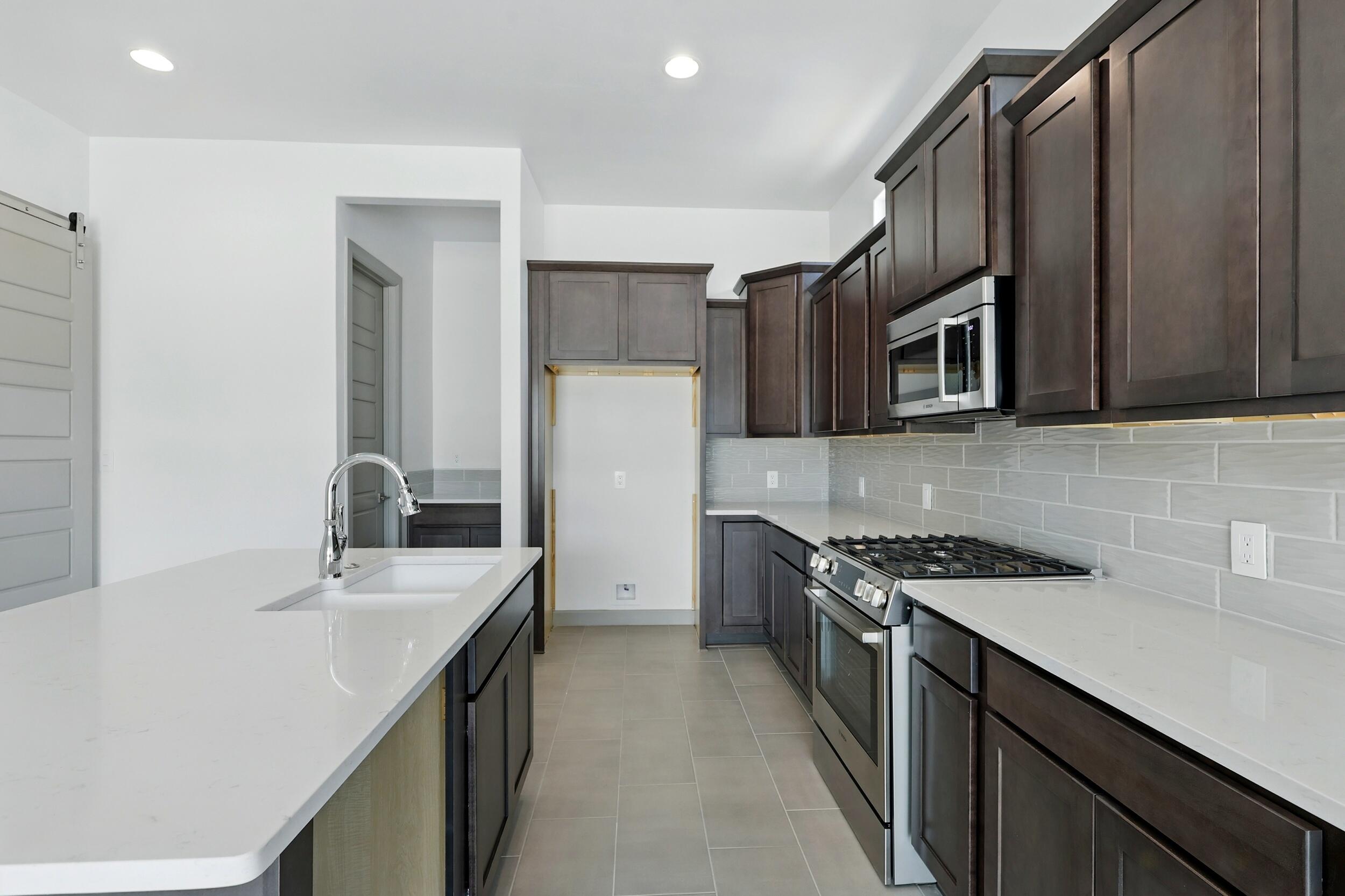 1664 Tesoro Loop, Los Lunas, New Mexico image 7