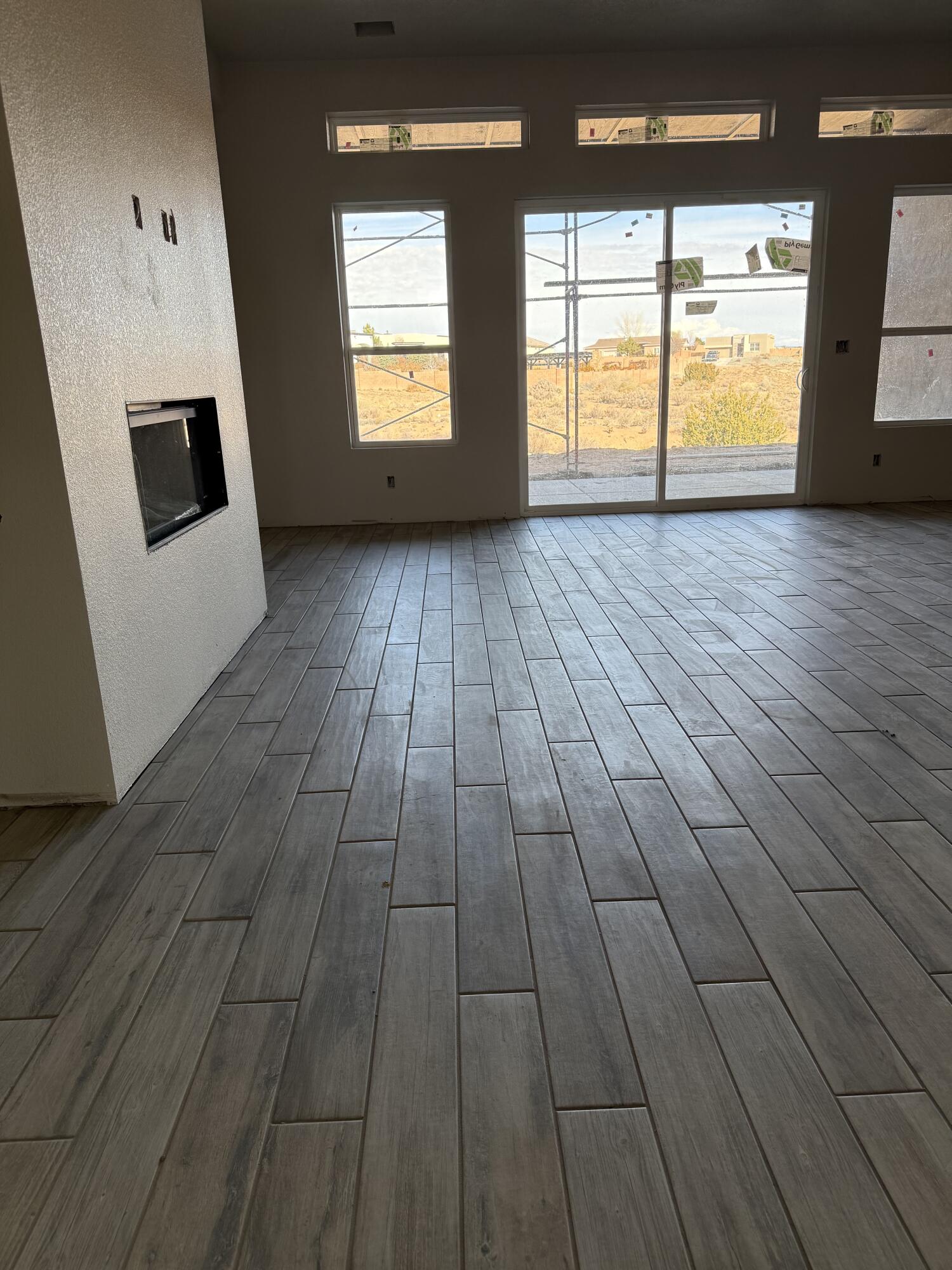 6621 Icarian Road NE