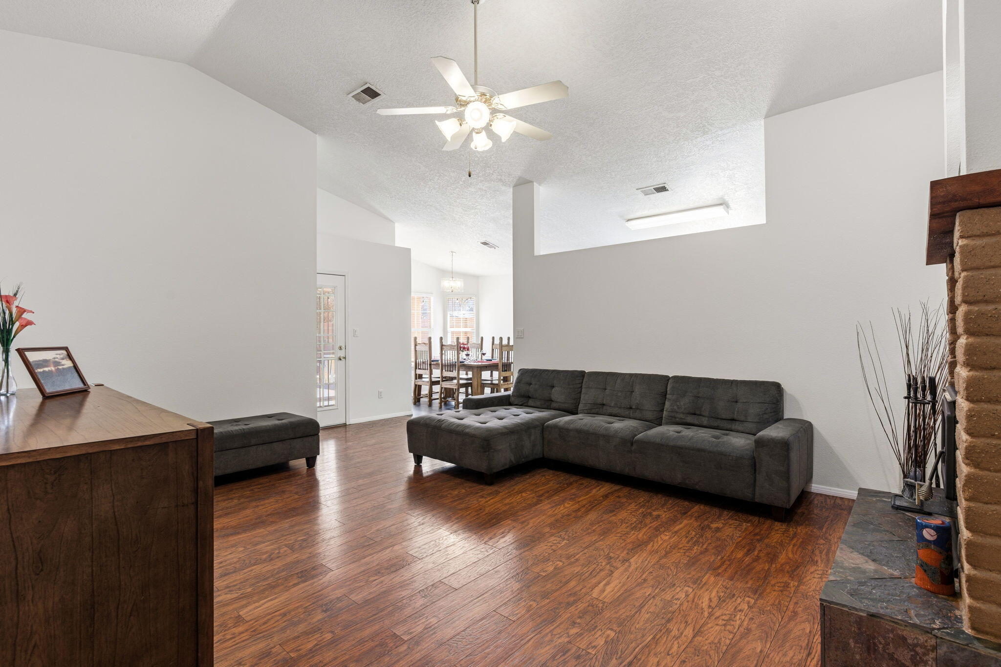 9604 Palomita Court NW