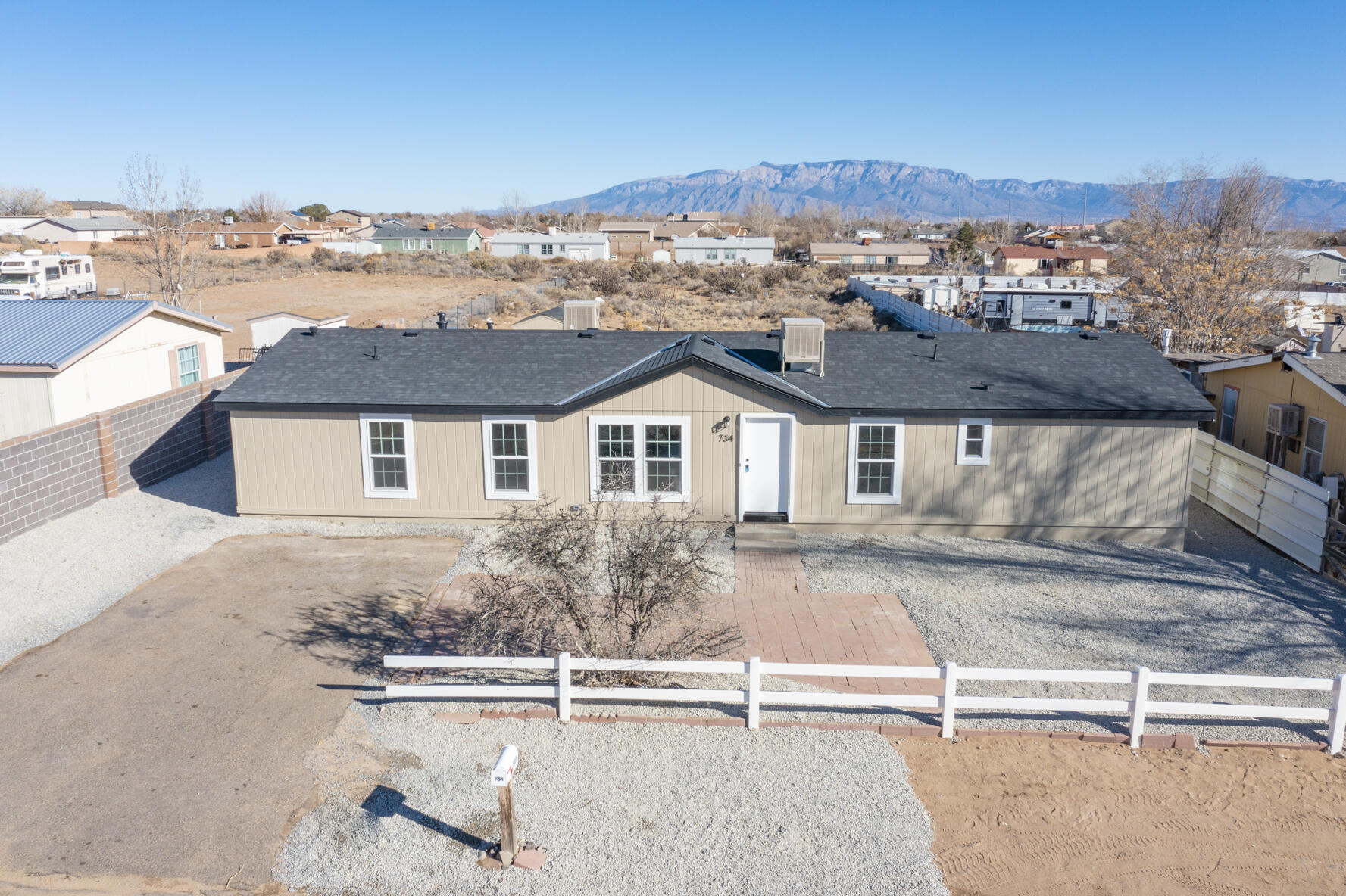 734 3rd Street, Rio Rancho, New Mexico image 2