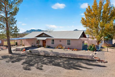 Photo of 161 W Frontage Road, Lemitar, NM 87823 (MLS # 1093435)