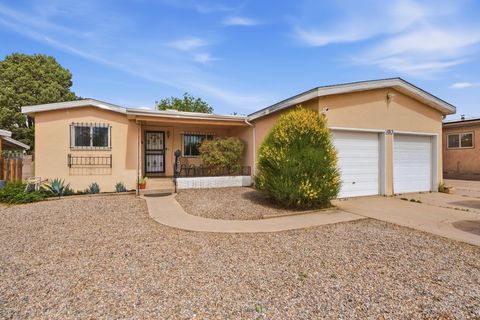 Photo of 1015 Parsifal Street NE, Albuquerque, NM 87112 (MLS # 1101886)