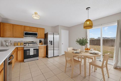 Photo of 15 Tome Vista Drive, Los Lunas, NM 87031 (MLS # 1099209)