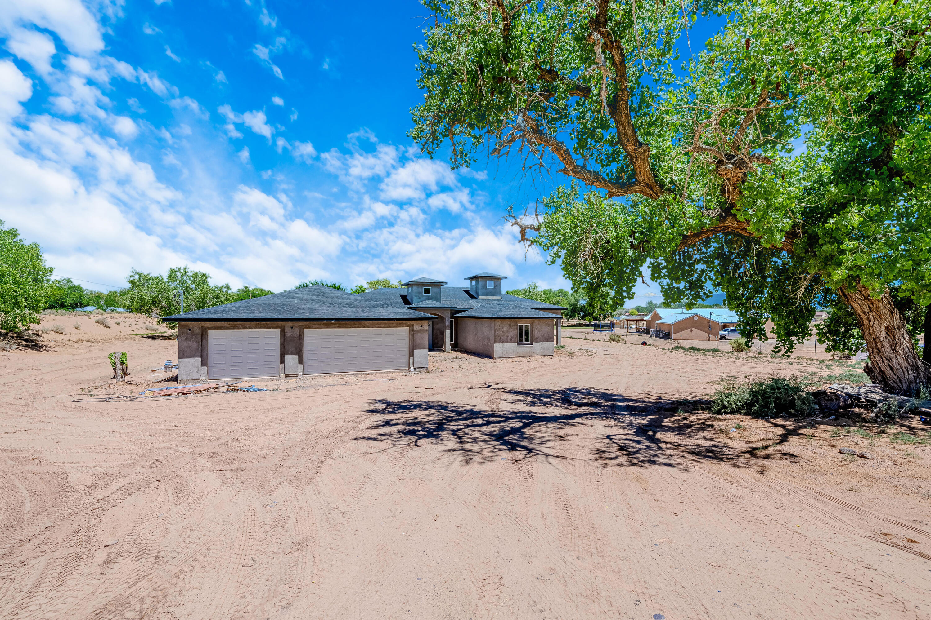 View Los Lunas, NM 87031 house