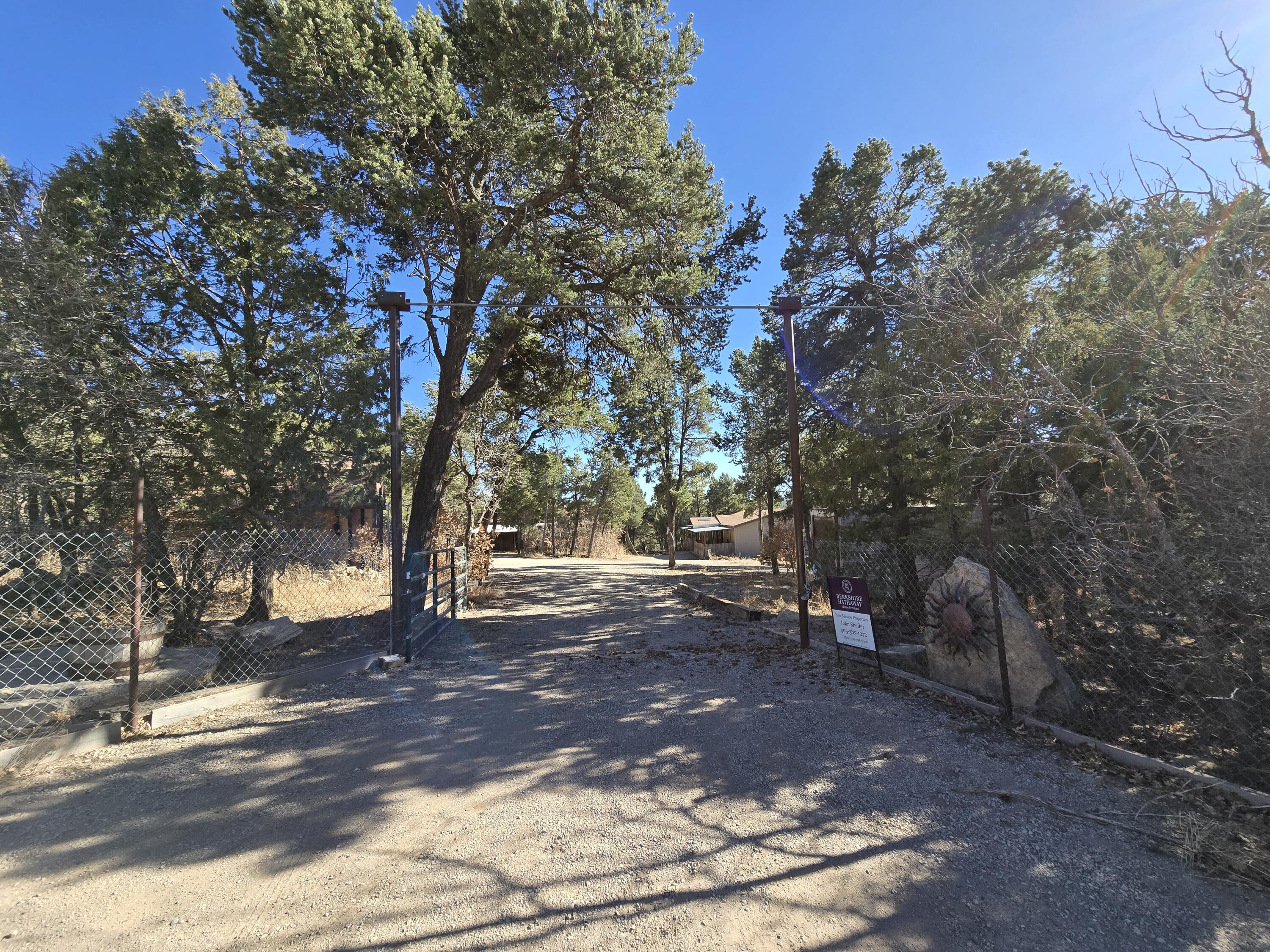 23 Pheasant Drive, Tijeras, New Mexico image 2