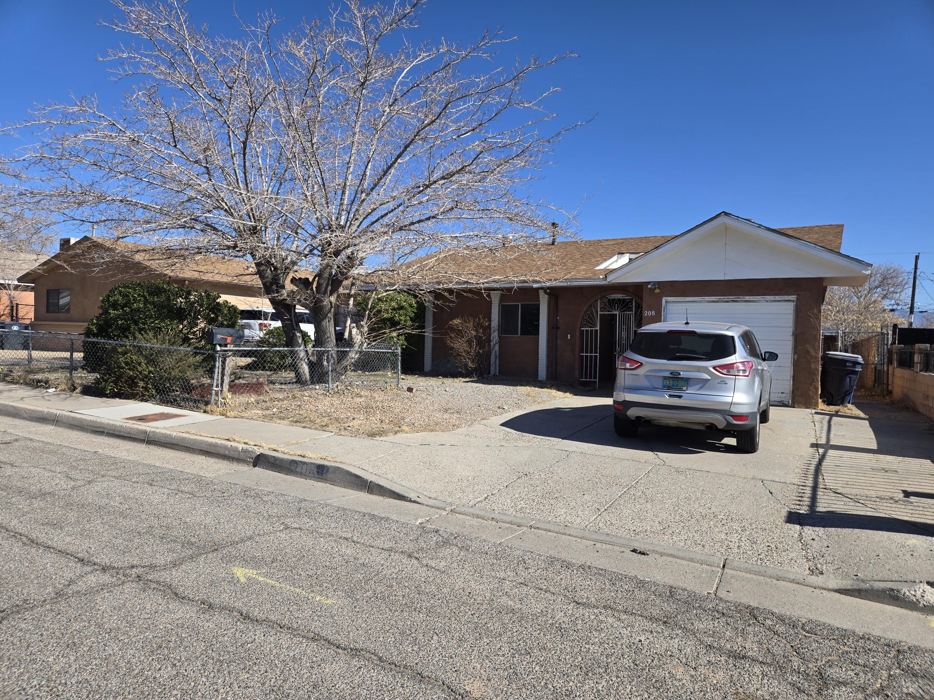 208 64th Street, Albuquerque, New Mexico image 2