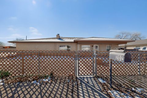 Photo of 202 Placitas Road NE, Albuquerque, NM 87107 (MLS # 1097463)
