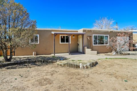 1113 June Street NE Albuquerque NM 87112