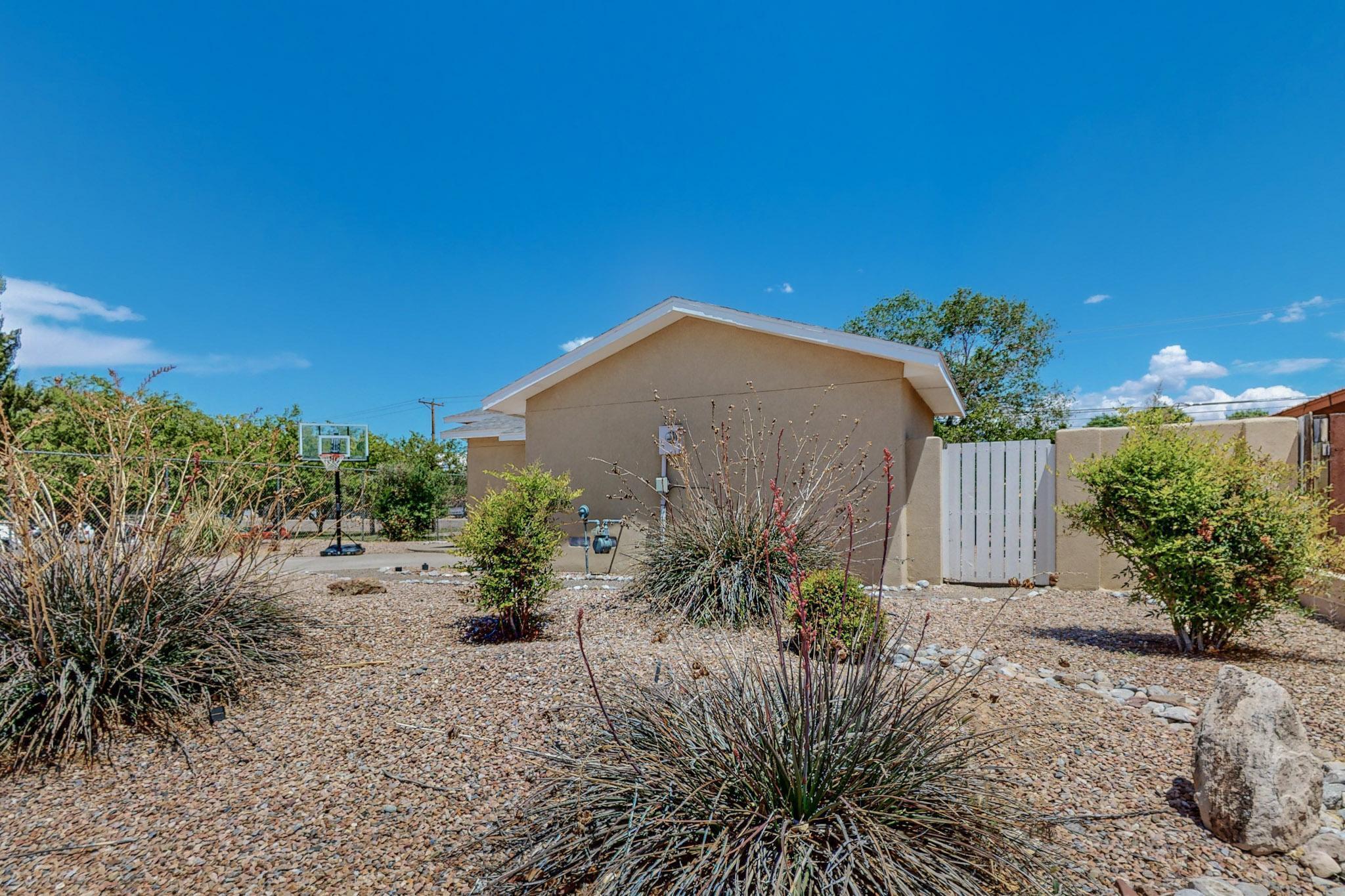 9104 Bellflower Lane, Albuquerque, New Mexico image 4