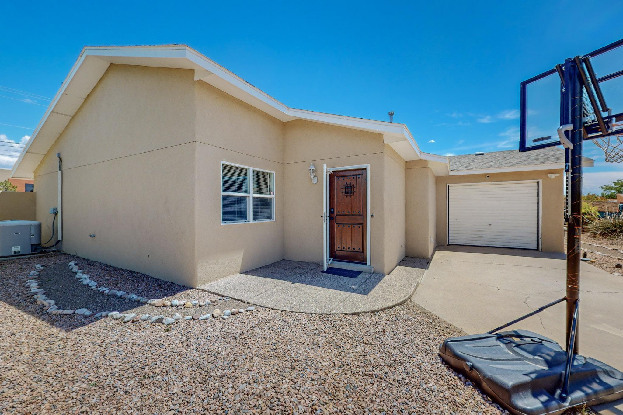 9104 Bellflower Lane, Albuquerque, New Mexico image 3