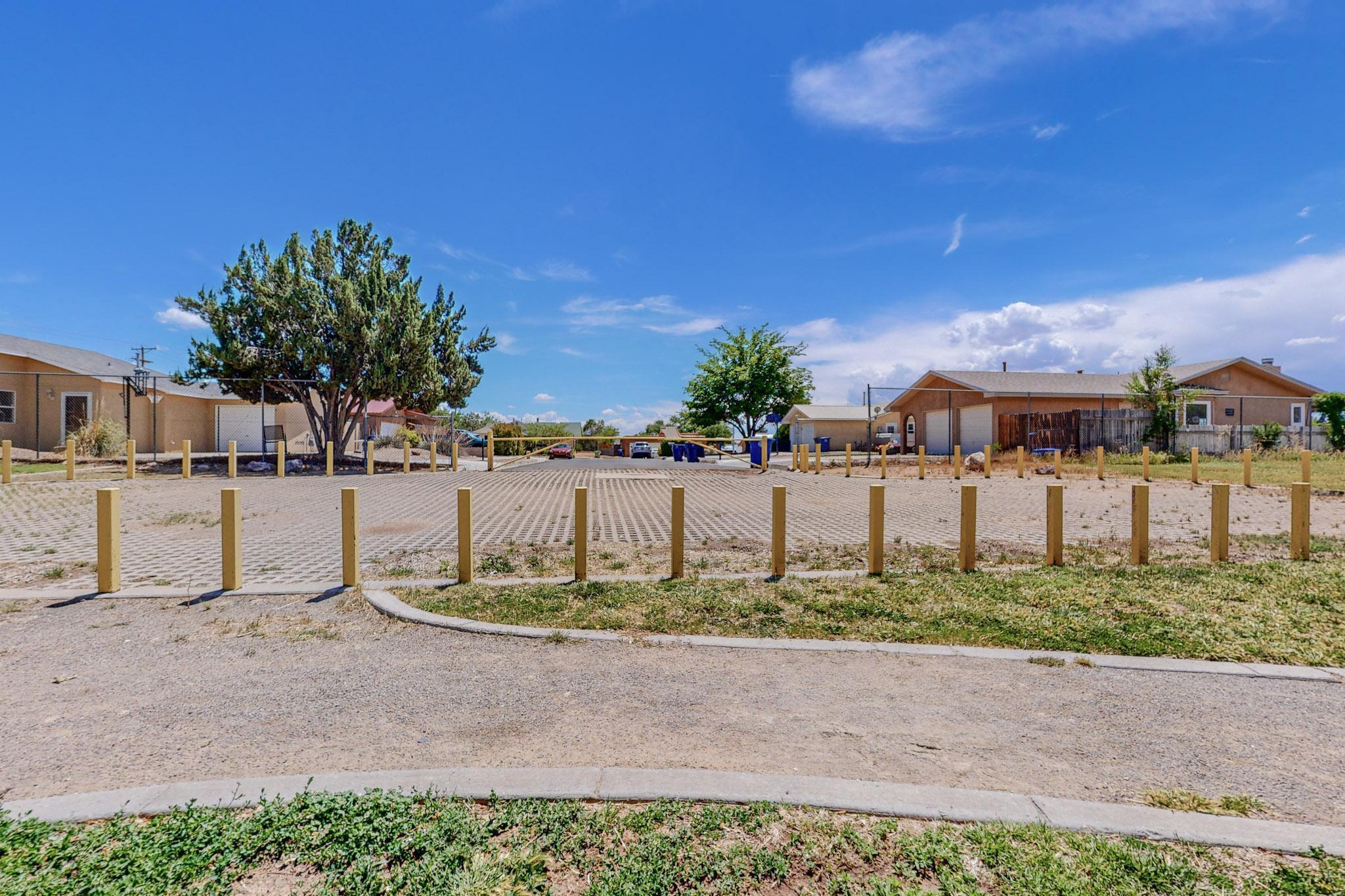 9104 Bellflower Lane, Albuquerque, New Mexico image 34