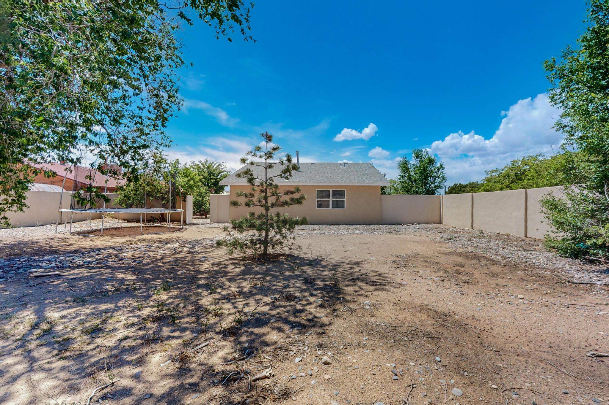 9104 Bellflower Lane, Albuquerque, New Mexico image 31