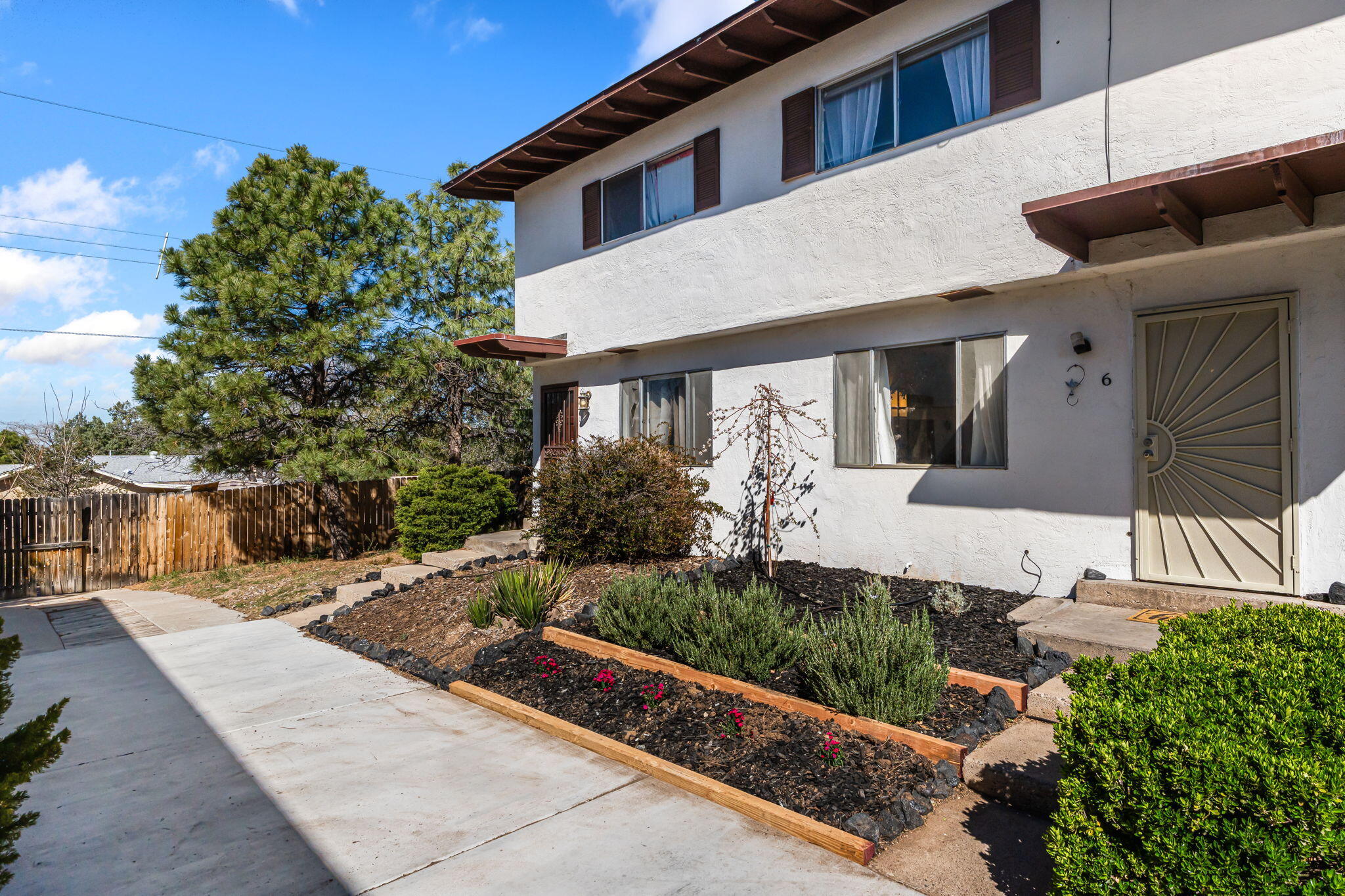 1121 Chelwood Park Boulevard NE APT 6