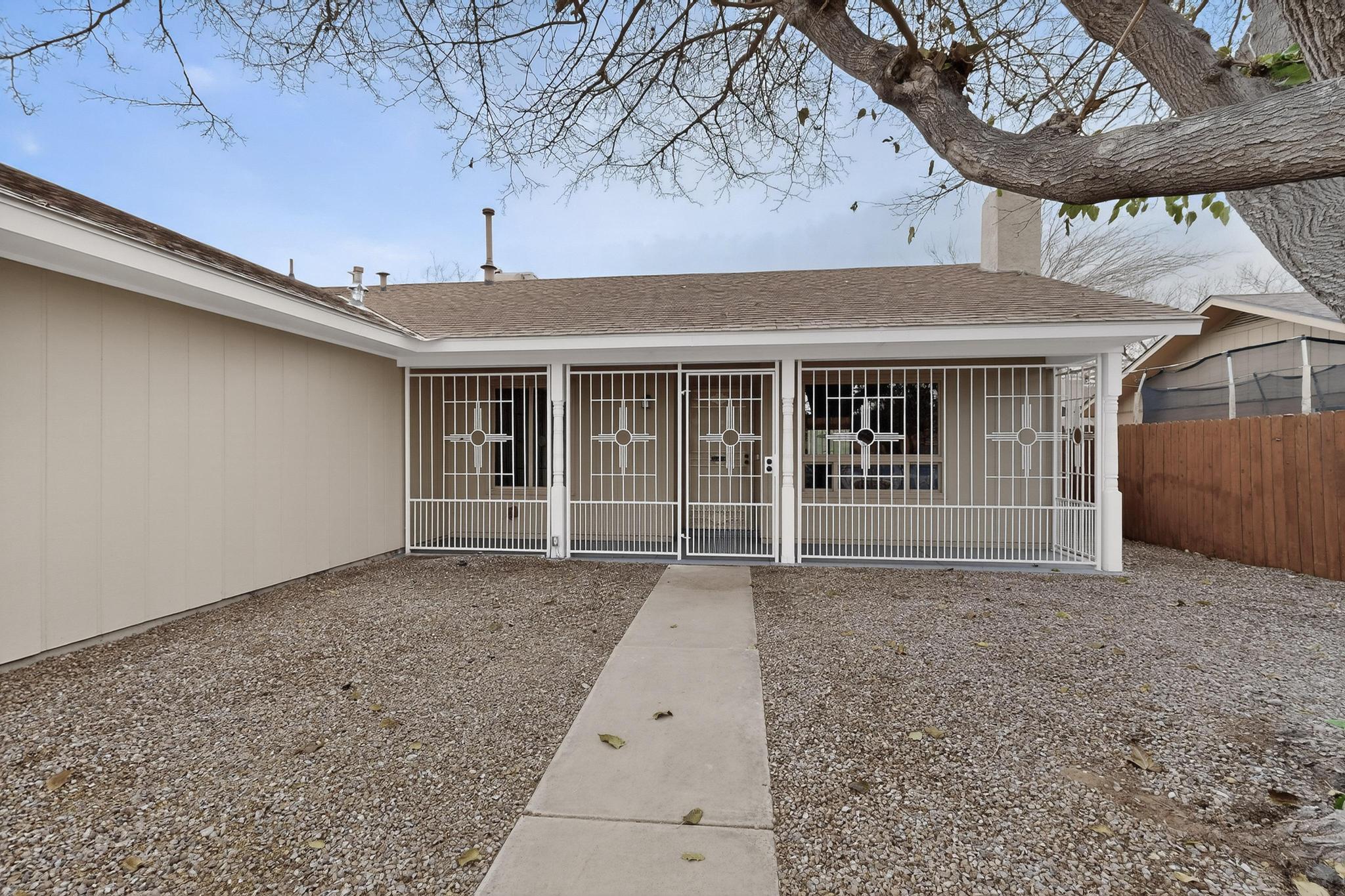 5512 Sweetwater Drive NW