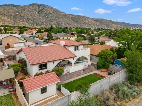 Photo of 3901 Calle Pino NE, Albuquerque, NM 87111 (MLS # 1102956)