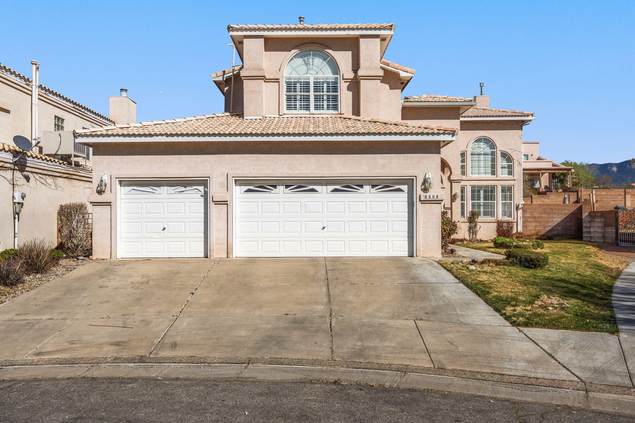 8608 Tierra Alegre Drive NE