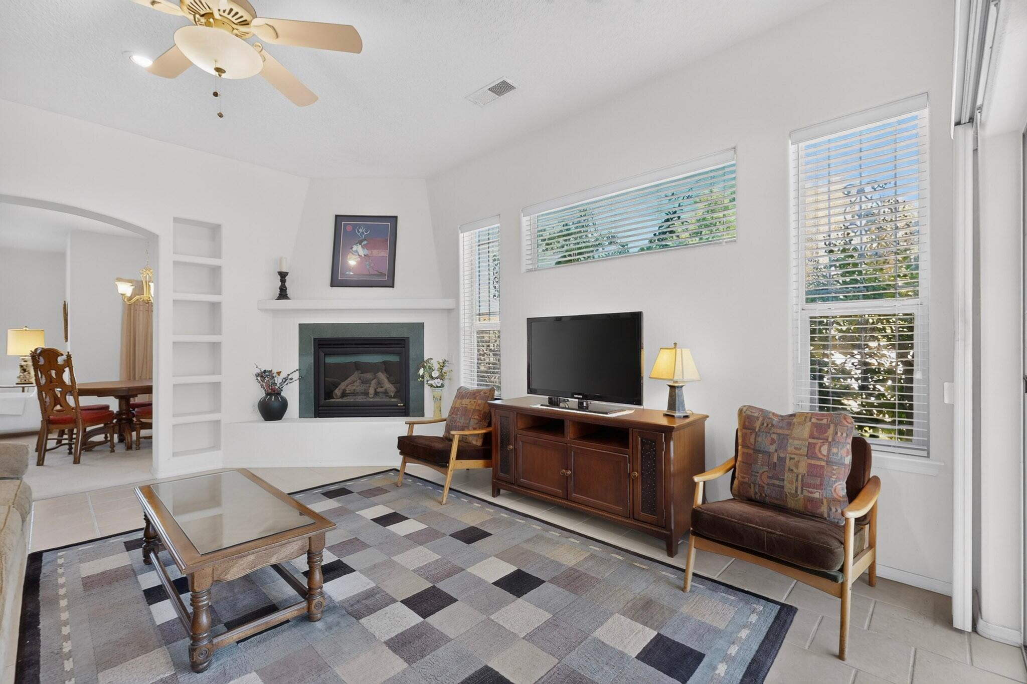 4012 Gracia Court NE