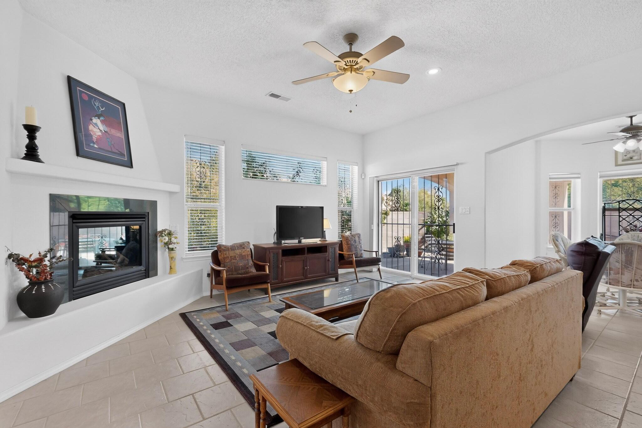4012 Gracia Court NE