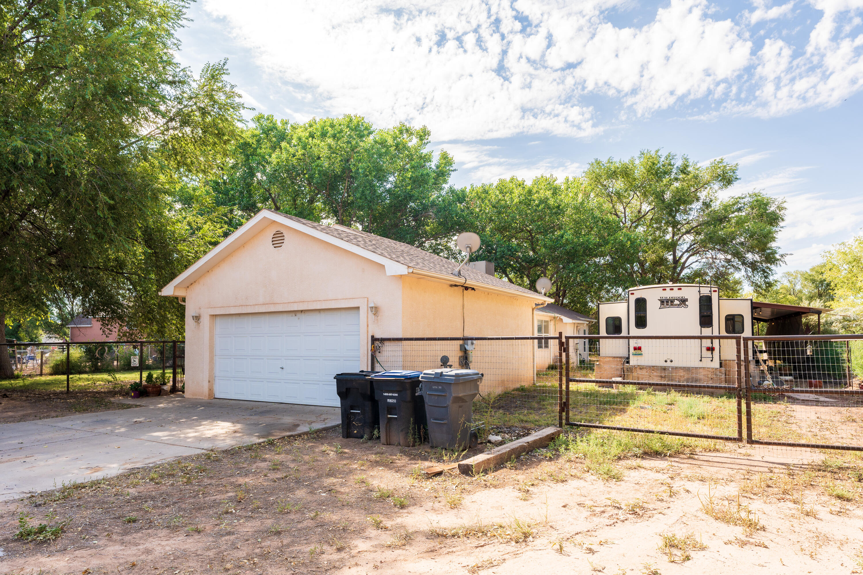 4 Dove Court, Peralta, New Mexico image 2