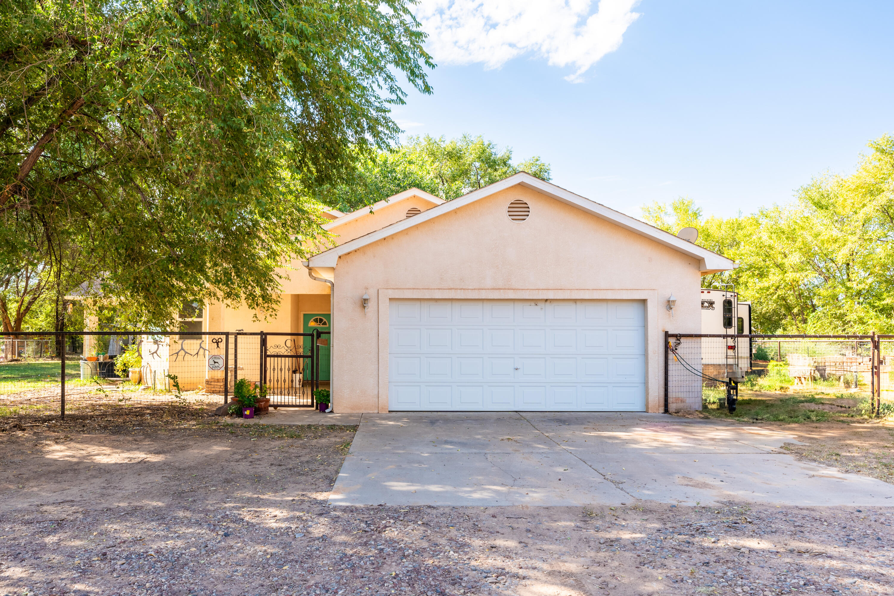 4 Dove Court, Peralta, New Mexico image 1