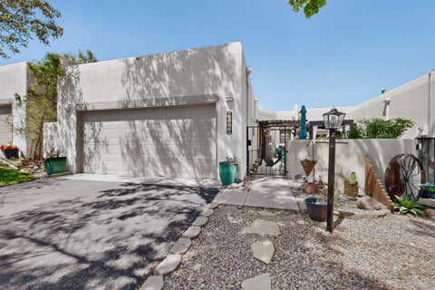 Photo of 3315 Esplanade Circle SE, Rio Rancho, NM 87124 (MLS # 1109178)