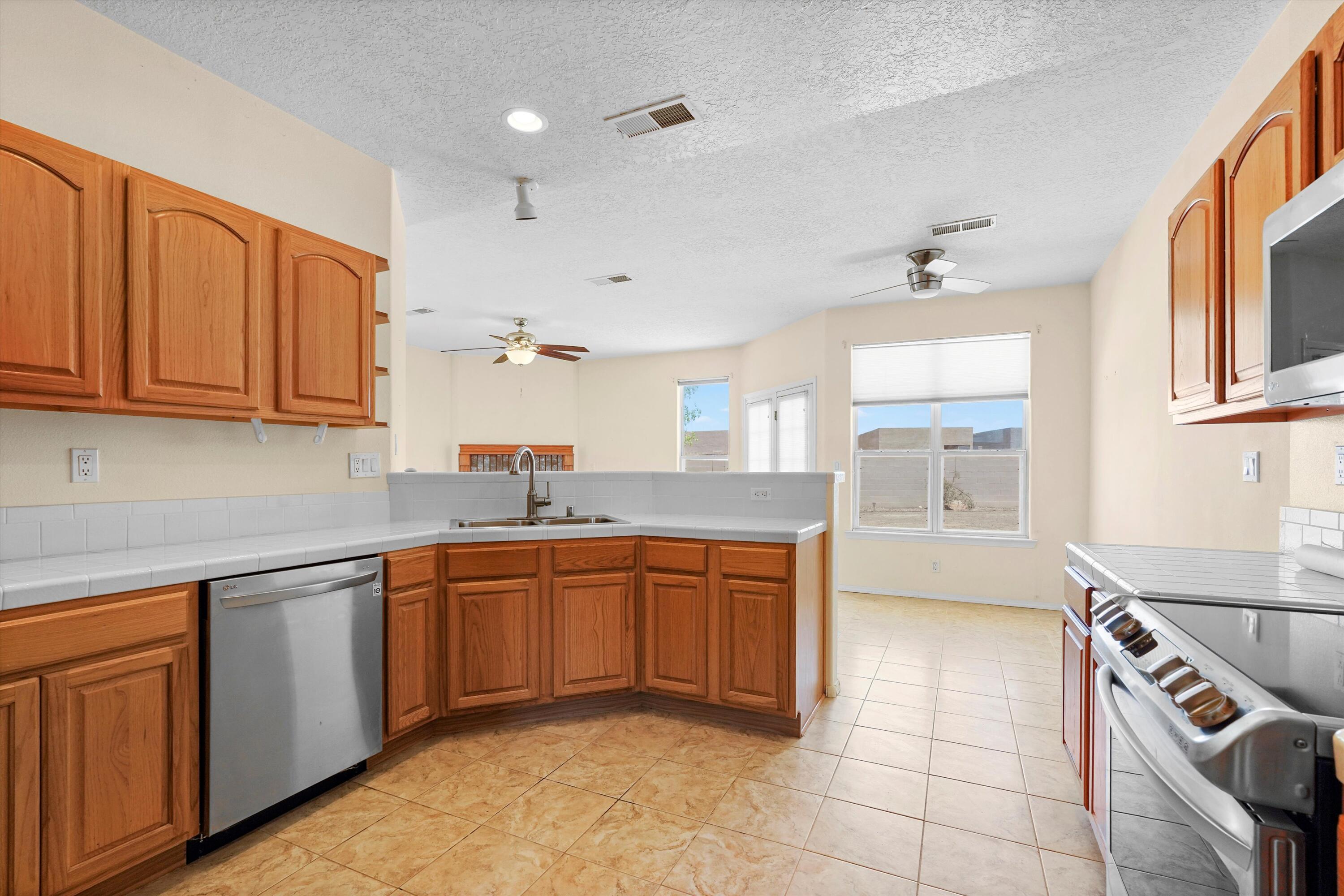 1761 Cerro Crestado Drive, Los Lunas, New Mexico image 10