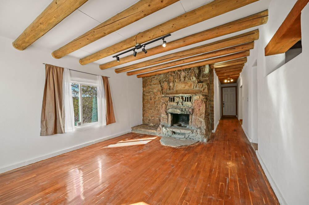 436 Apodaca Hill Street