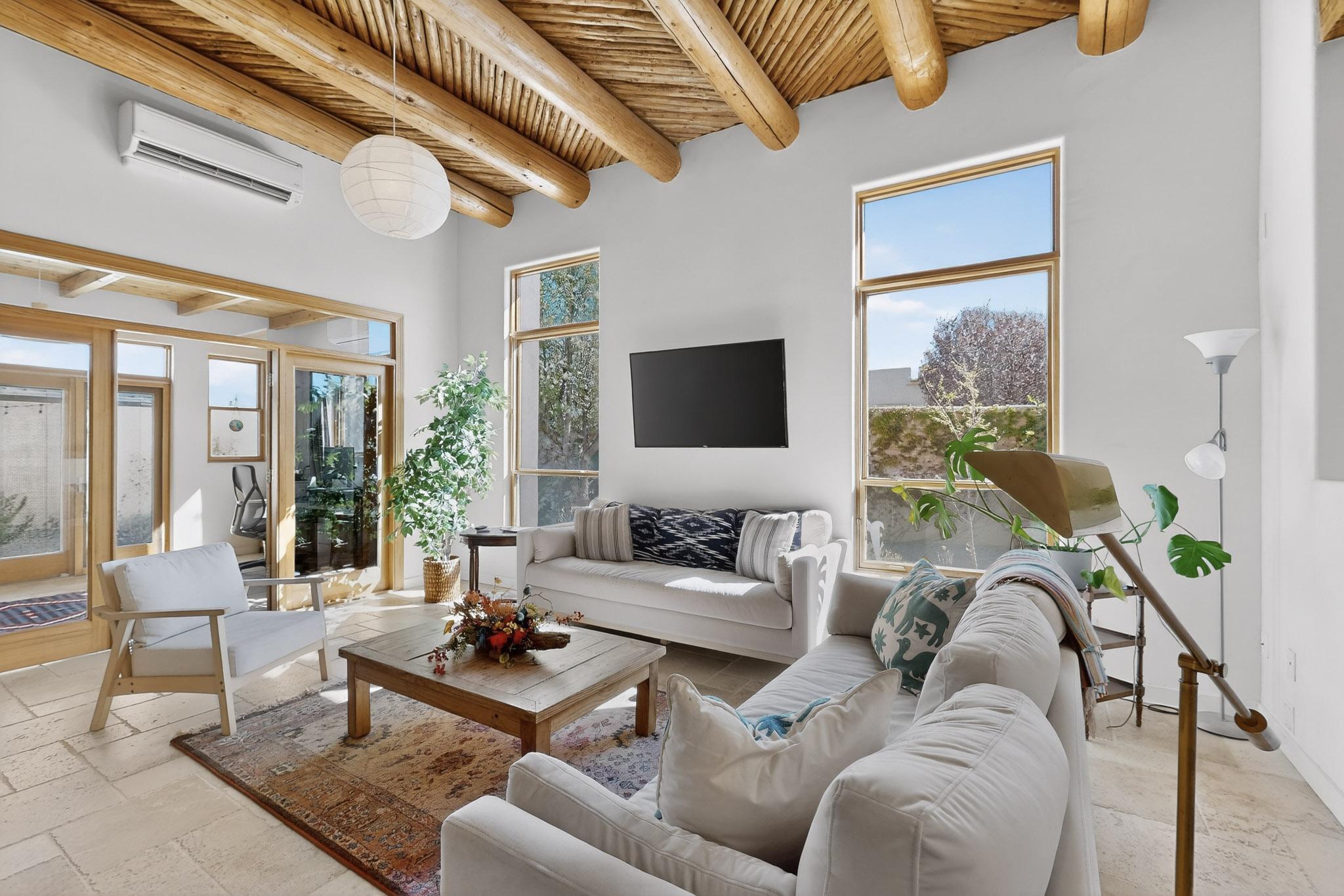 5118 Guadalupe Trail NW