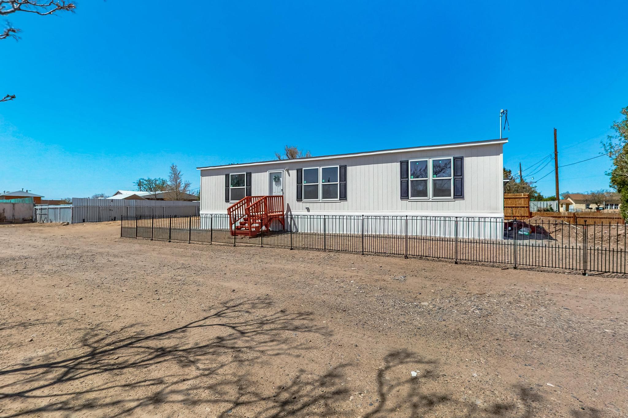 1019 W Chavez Avenue, Belen, New Mexico image 1
