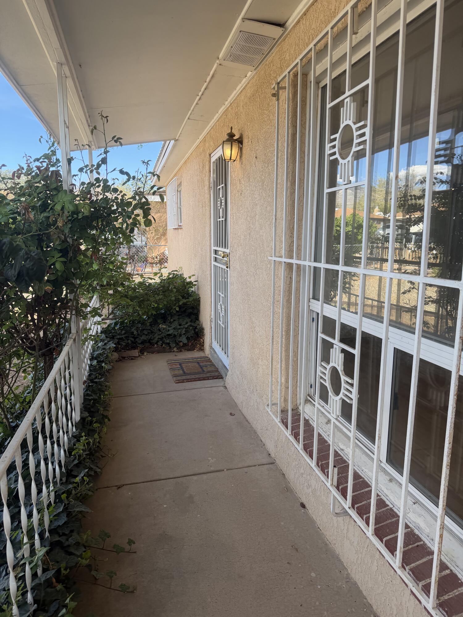 9018 Phoenix Avenue NE