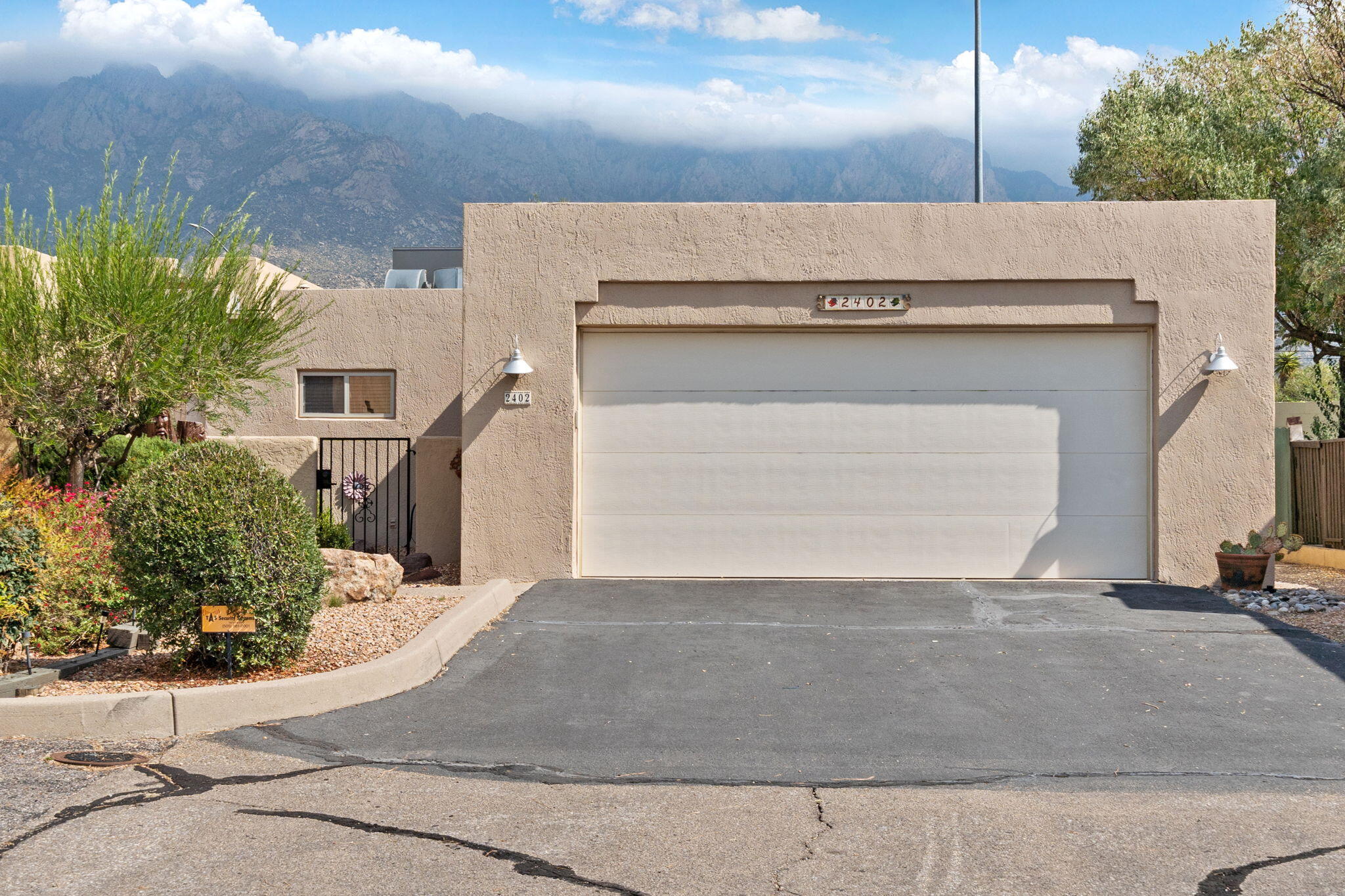 2402 Tramway Terrace Court NE