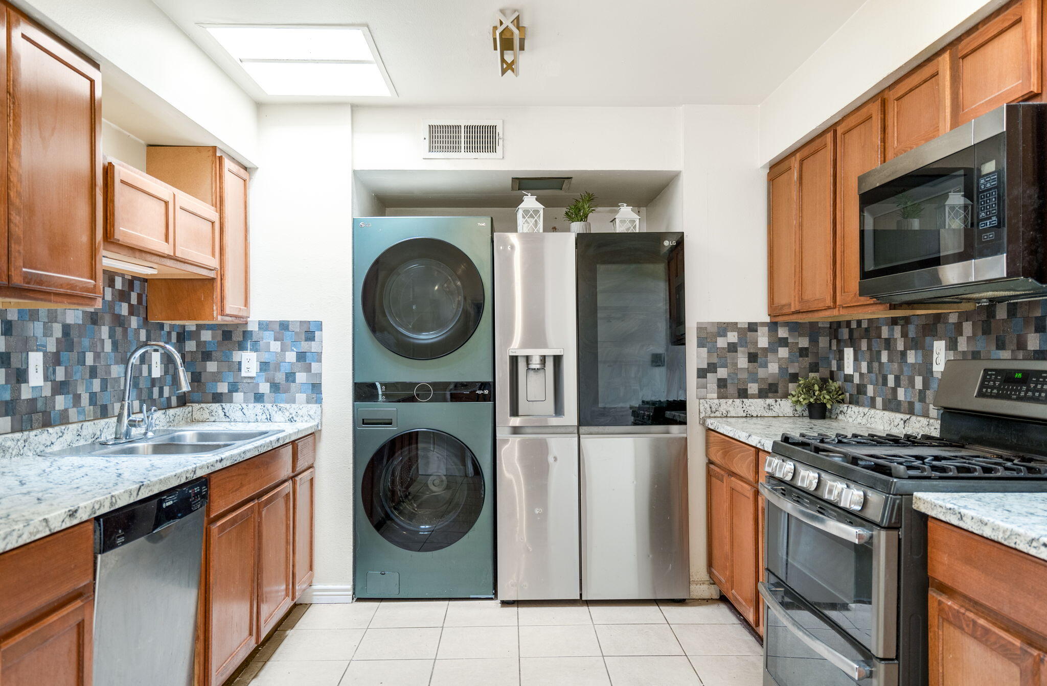 401 Dorothy Street NE