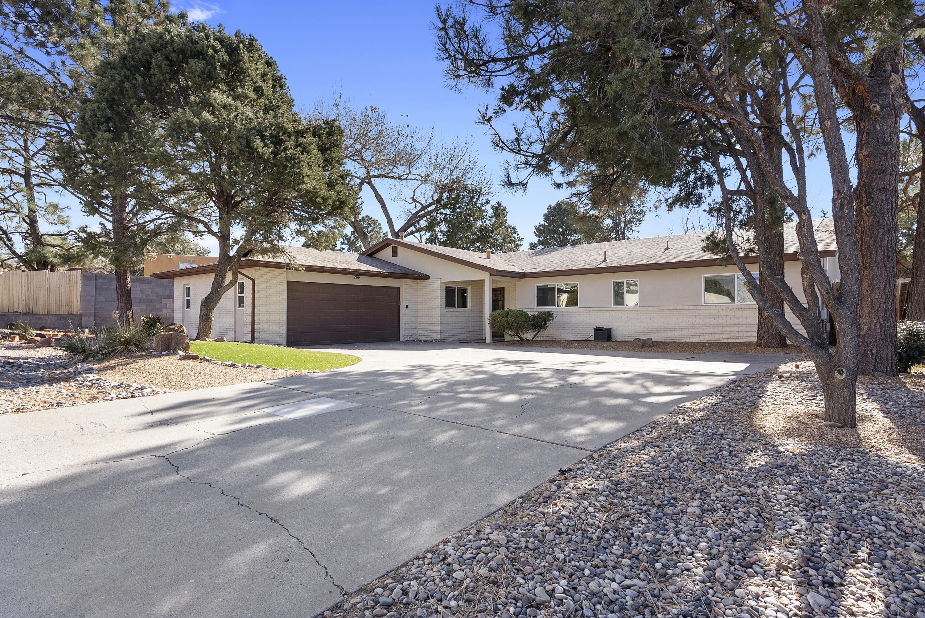 1020 Santa Ana Avenue, Albuquerque, New Mexico image 1