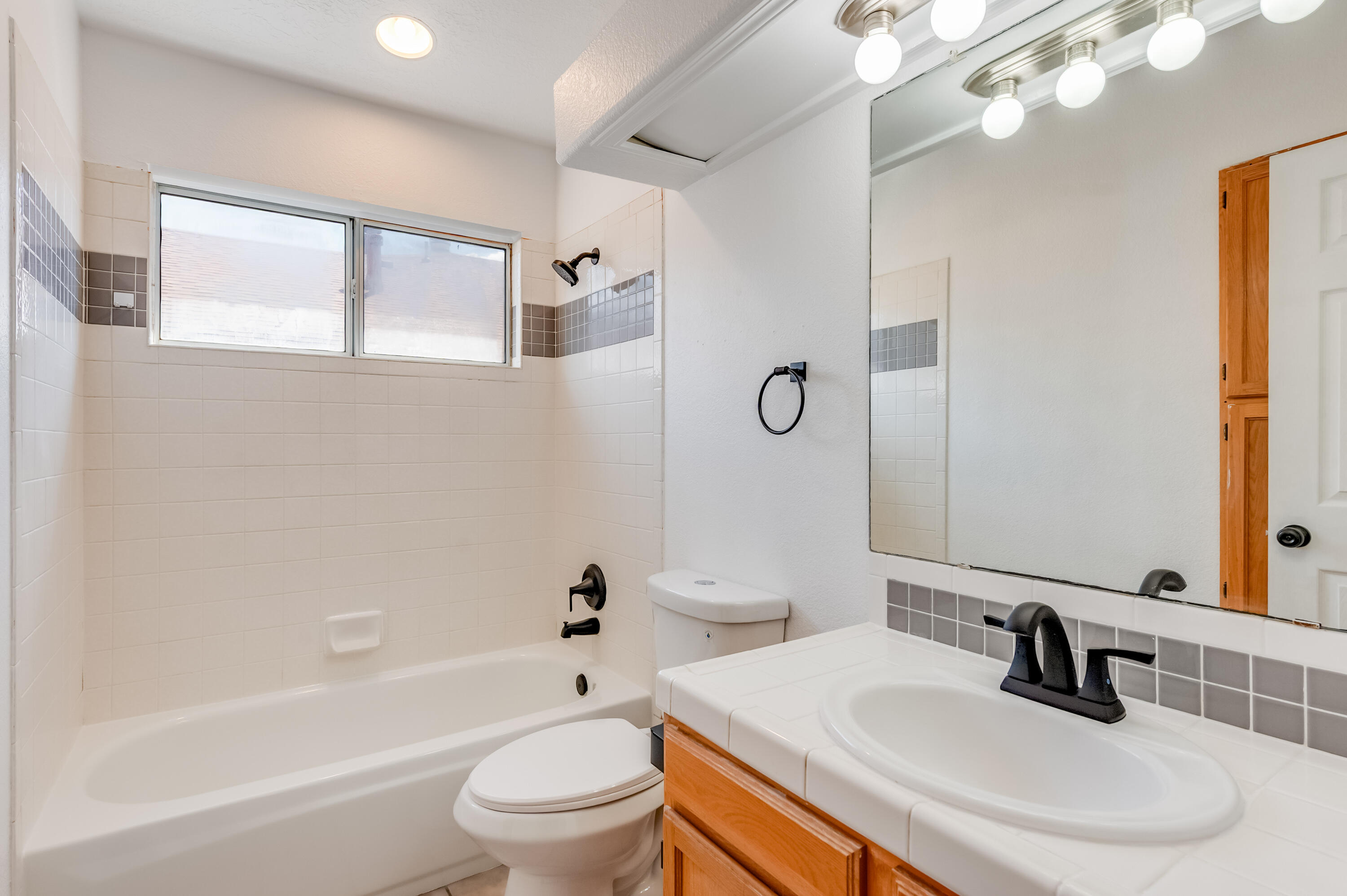 9221 Prickly Pear Street, Albuquerque, New Mexico image 32