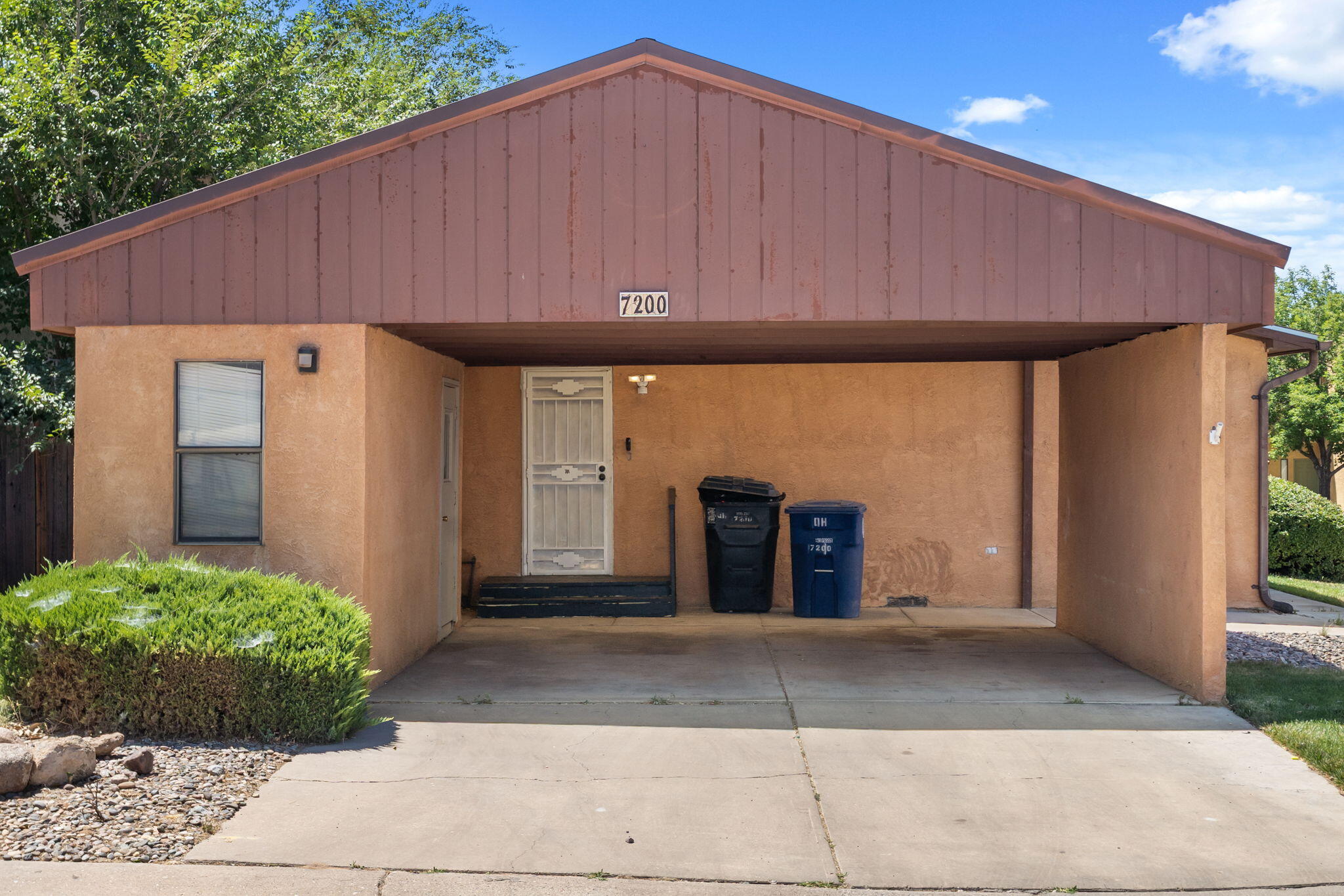 7200 Quail Hollow NE