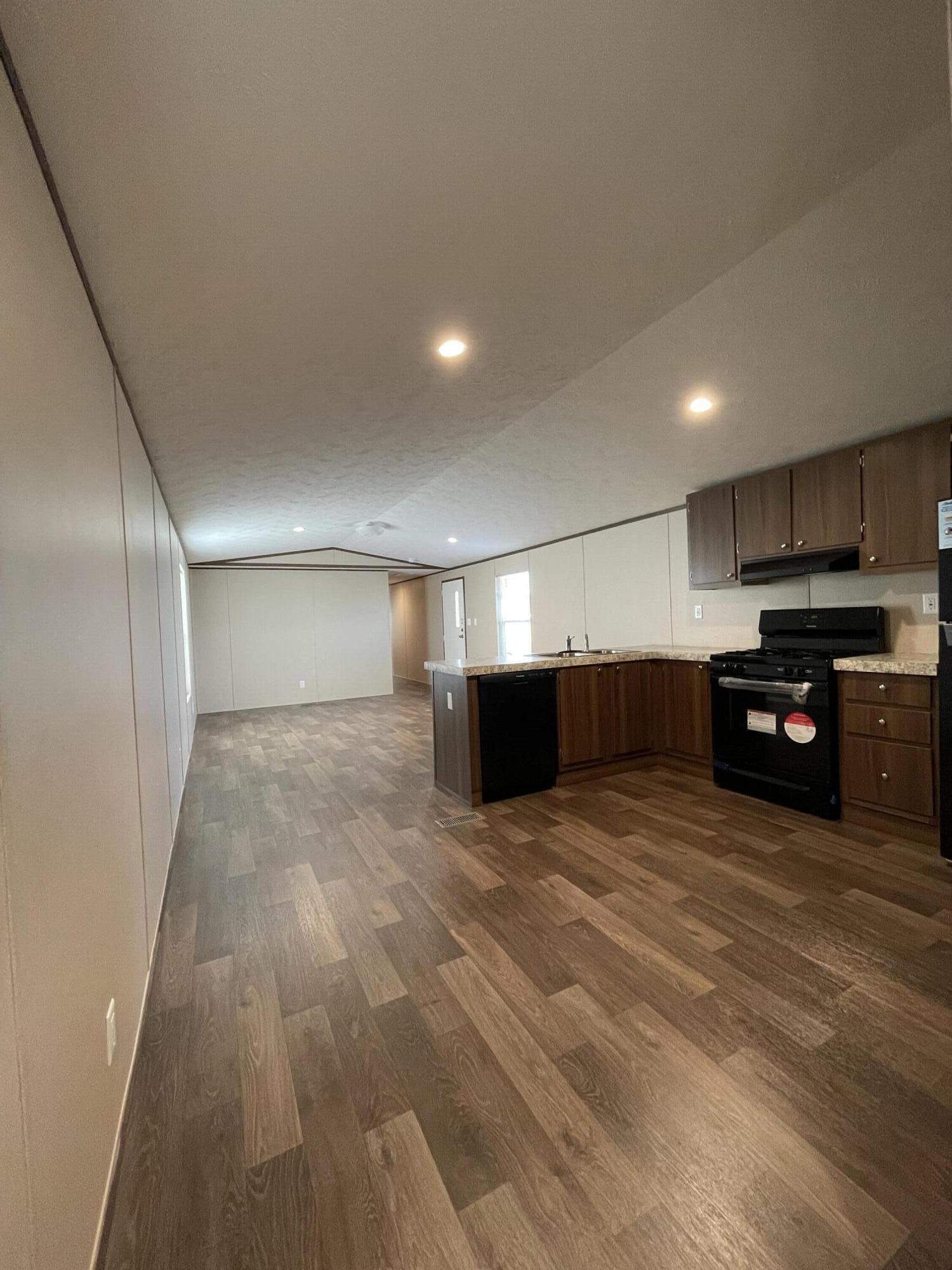 5227 Cerritos Avenue, Los Lunas, New Mexico image 2