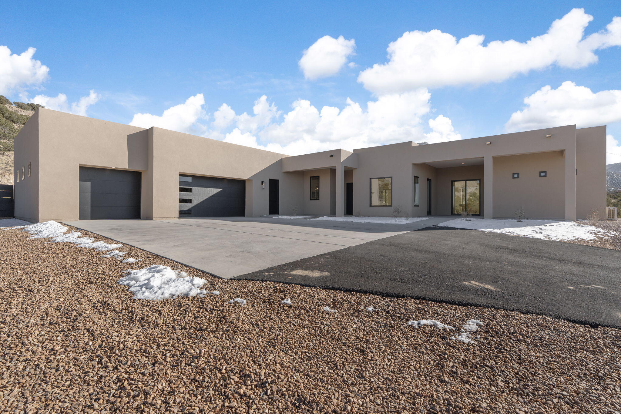 10 Rainbow Valley Road