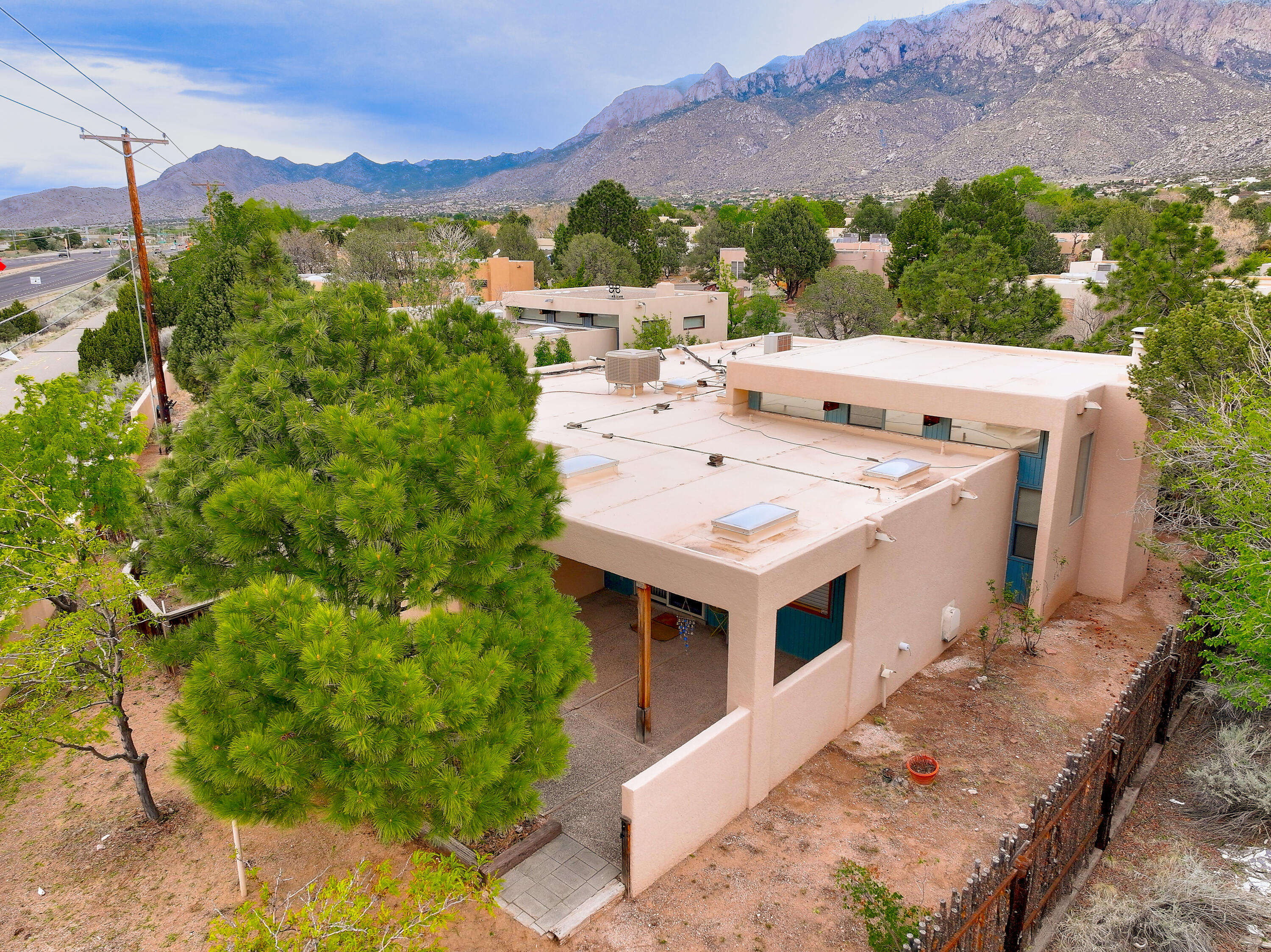 1929 Quail Run Drive, Albuquerque, New Mexico image 2